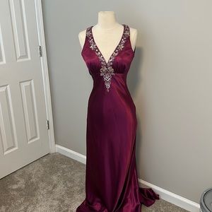 Size 2 purple prom gown Sean xpress